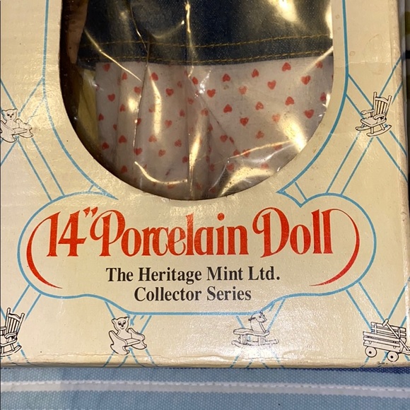 New D-75 Susan porcelain doll - Picture 3 of 5